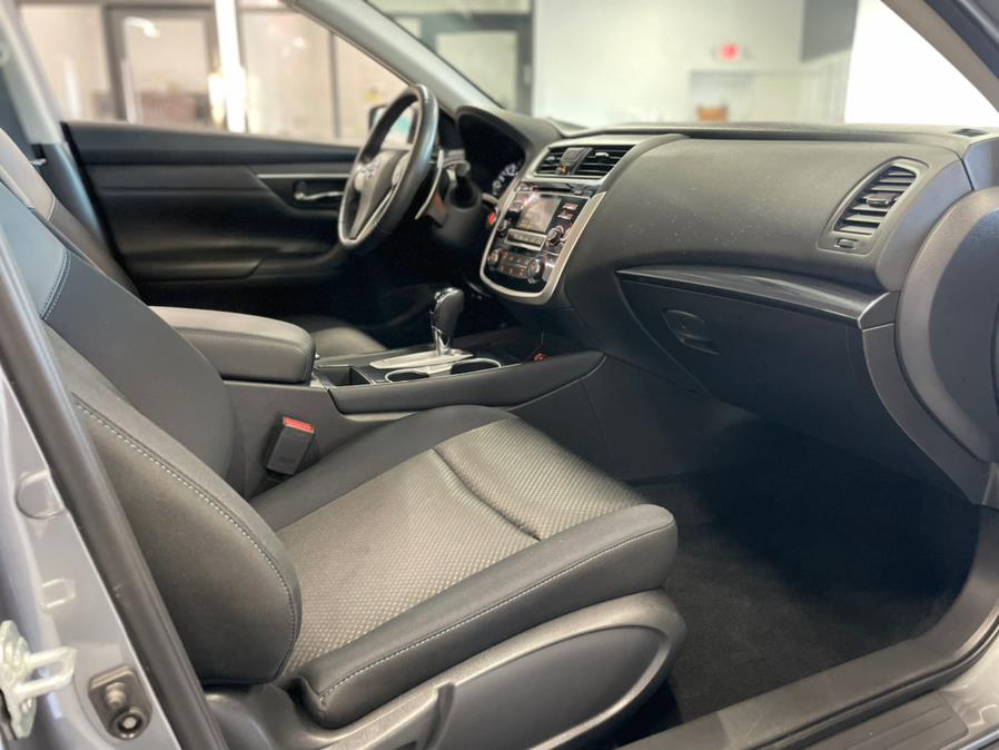 Used Nissan Altima SR 2.5 SR Sedan 2018 | Jamaica 26 Motors. Hollis, New York Used Nissan Altima SR 2.5 SR Sedan 2018 | Jamaica 26 Motors. Hollis, New York