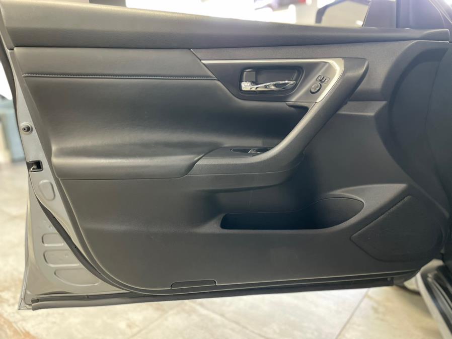 Used Nissan Altima SR 2.5 SR Sedan 2018 | Jamaica 26 Motors. Hollis, New York Used Nissan Altima SR 2.5 SR Sedan 2018 | Jamaica 26 Motors. Hollis, New York