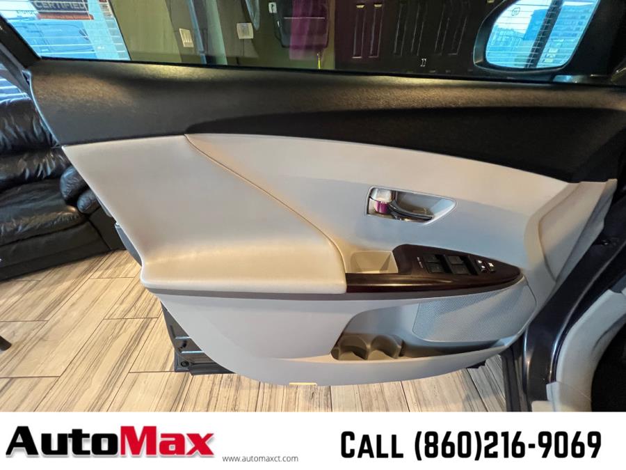 2012 Toyota Venza 4dr Wgn I4 FWD LE, available for sale in West Hartford, Connecticut | AutoMax. West Hartford, Connecticut 2012 Toyota Venza 4dr Wgn I4 FWD LE, available for sale in West Hartford, Connecticut | AutoMax. West Hartford, Connecticut