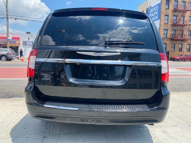 Used Chrysler Town & Country 4dr Wgn Touring 2015 | Wide World Inc. Brooklyn, New York Used Chrysler Town & Country 4dr Wgn Touring 2015 | Wide World Inc. Brooklyn, New York