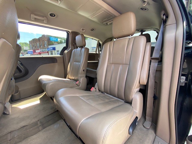 Used Chrysler Town & Country 4dr Wgn Touring 2015 | Wide World Inc. Brooklyn, New York Used Chrysler Town & Country 4dr Wgn Touring 2015 | Wide World Inc. Brooklyn, New York