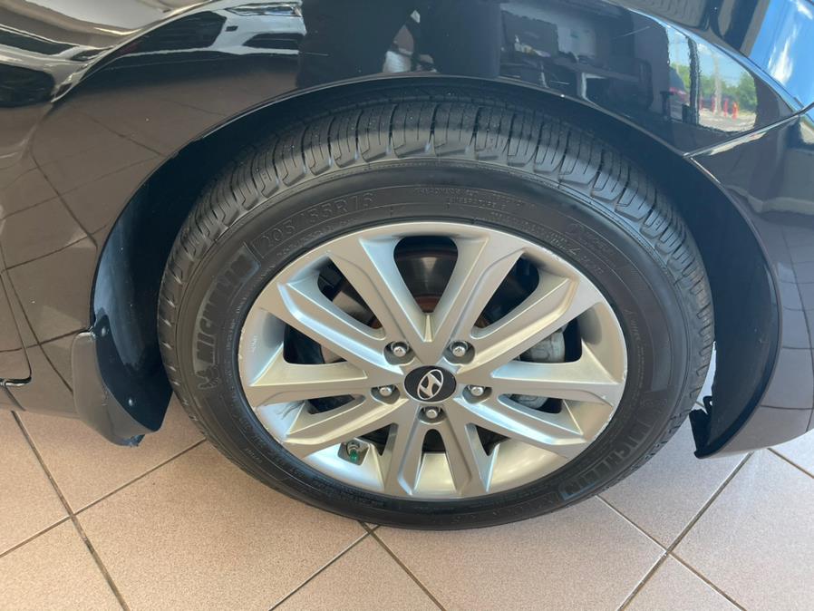 2015 Hyundai Elantra 4dr Sdn Auto SE (Ulsan Plant), available for sale in Massapequa Park, New York | Power Motors East. Massapequa Park, New York 2015 Hyundai Elantra 4dr Sdn Auto SE (Ulsan Plant), available for sale in Massapequa Park, New York | Power Motors East. Massapequa Park, New York