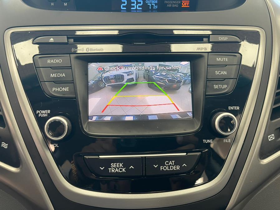 2015 Hyundai Elantra 4dr Sdn Auto SE (Ulsan Plant), available for sale in Massapequa Park, New York | Power Motors East. Massapequa Park, New York 2015 Hyundai Elantra 4dr Sdn Auto SE (Ulsan Plant), available for sale in Massapequa Park, New York | Power Motors East. Massapequa Park, New York