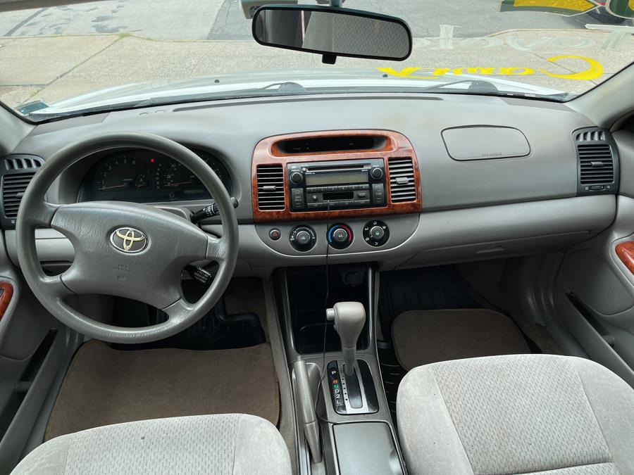 2002 Toyota Camry 4dr Sdn SE Auto, available for sale in Bronx, New York | New York Motors Group Solutions LLC. Bronx, New York 2002 Toyota Camry 4dr Sdn SE Auto, available for sale in Bronx, New York | New York Motors Group Solutions LLC. Bronx, New York