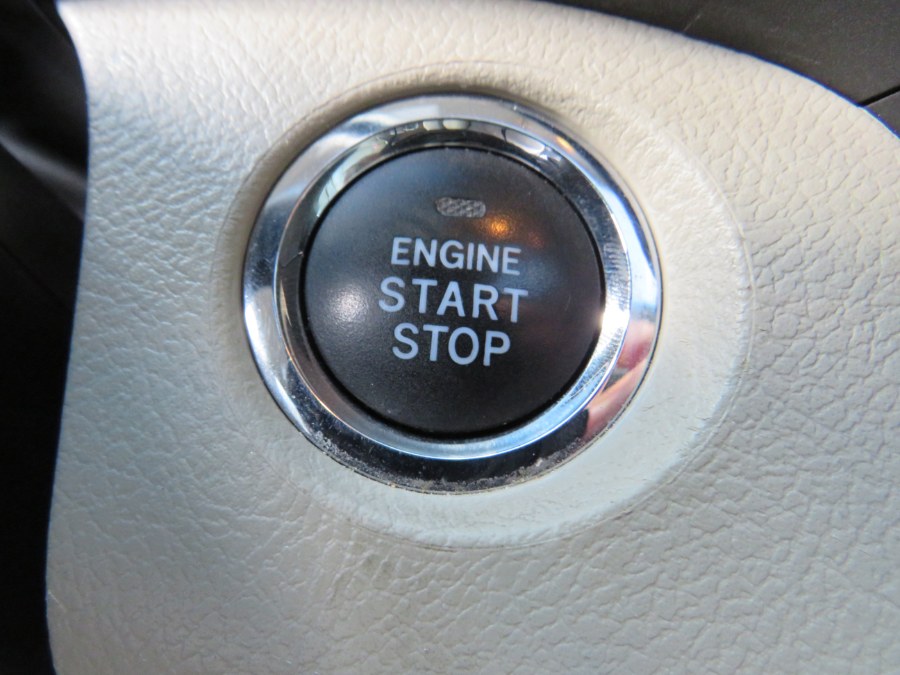2015 Toyota Sienna XLE Premium 8 Passenger, available for sale in Middle Village, New York | Road Masters II INC. Middle Village, New York 2015 Toyota Sienna XLE Premium 8 Passenger, available for sale in Middle Village, New York | Road Masters II INC. Middle Village, New York