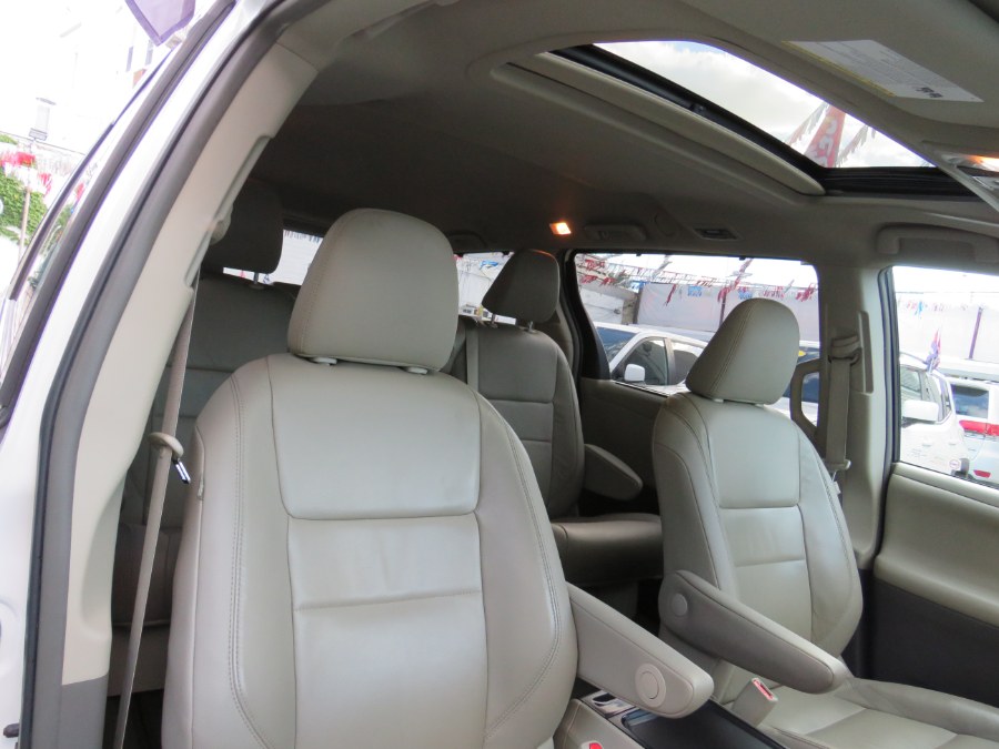 2015 Toyota Sienna XLE Premium 8 Passenger, available for sale in Middle Village, New York | Road Masters II INC. Middle Village, New York 2015 Toyota Sienna XLE Premium 8 Passenger, available for sale in Middle Village, New York | Road Masters II INC. Middle Village, New York