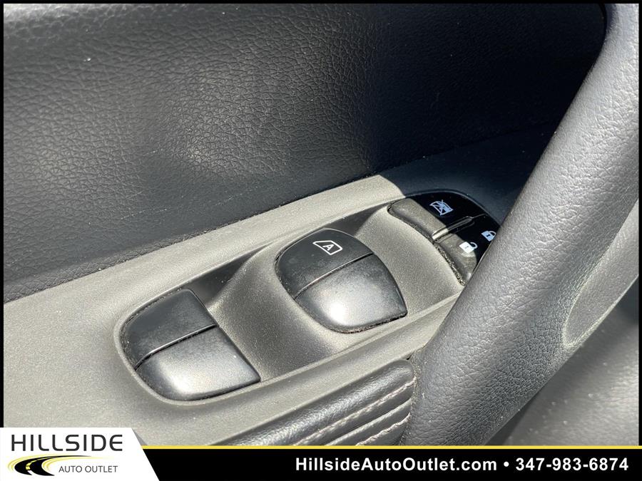 Used Nissan Rogue S 2017 | Hillside Auto Outlet. Jamaica, New York Used Nissan Rogue S 2017 | Hillside Auto Outlet. Jamaica, New York