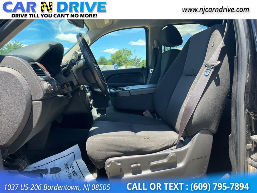 Used Chevrolet Suburban LS 1500 4WD 2013 | Car N Drive. Bordentown, New Jersey Used Chevrolet Suburban LS 1500 4WD 2013 | Car N Drive. Bordentown, New Jersey