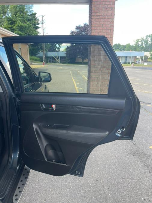 Used Kia Sorento 2WD 4dr I4 LX 2011 | Supreme Automotive. New Britain, Connecticut Used Kia Sorento 2WD 4dr I4 LX 2011 | Supreme Automotive. New Britain, Connecticut