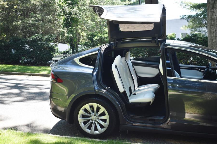 2017 Tesla Model x 75D AWD 4dr SUV, available for sale in Great Neck, New York | Camy Cars. Great Neck, New York 2017 Tesla Model x 75D AWD 4dr SUV, available for sale in Great Neck, New York | Camy Cars. Great Neck, New York