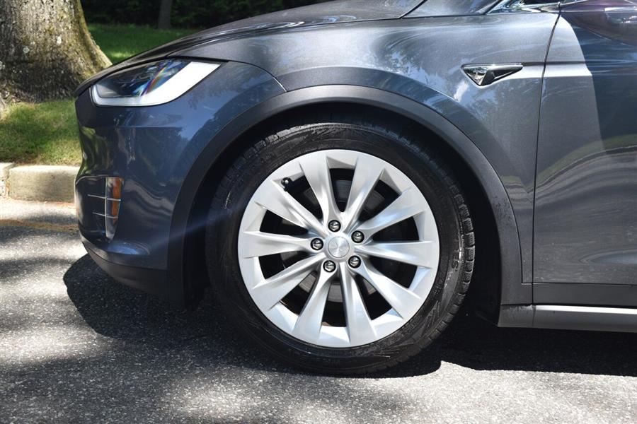 2017 Tesla Model x 75D AWD 4dr SUV, available for sale in Great Neck, New York | Camy Cars. Great Neck, New York 2017 Tesla Model x 75D AWD 4dr SUV, available for sale in Great Neck, New York | Camy Cars. Great Neck, New York