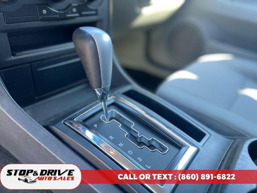 2005 Dodge Magnum 4dr Wgn SE RWD, available for sale in East Windsor, Connecticut | Stop & Drive Auto Sales. East Windsor, Connecticut 2005 Dodge Magnum 4dr Wgn SE RWD, available for sale in East Windsor, Connecticut | Stop & Drive Auto Sales. East Windsor, Connecticut