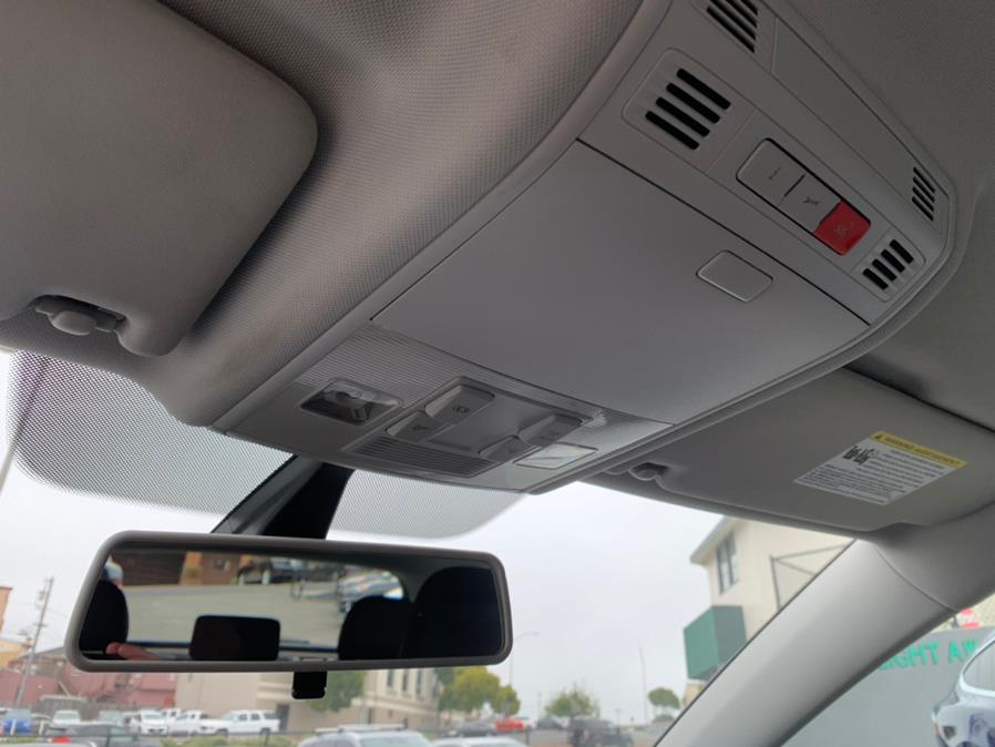 Used Volkswagen e-Golf SE 2019 | Green Light Auto Wholesale. Daly City, California Used Volkswagen e-Golf SE 2019 | Green Light Auto Wholesale. Daly City, California
