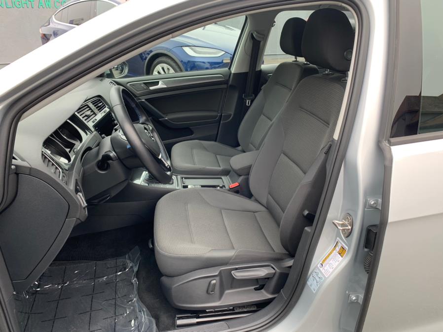 Used Volkswagen e-Golf SE 2019 | Green Light Auto Wholesale. Daly City, California Used Volkswagen e-Golf SE 2019 | Green Light Auto Wholesale. Daly City, California