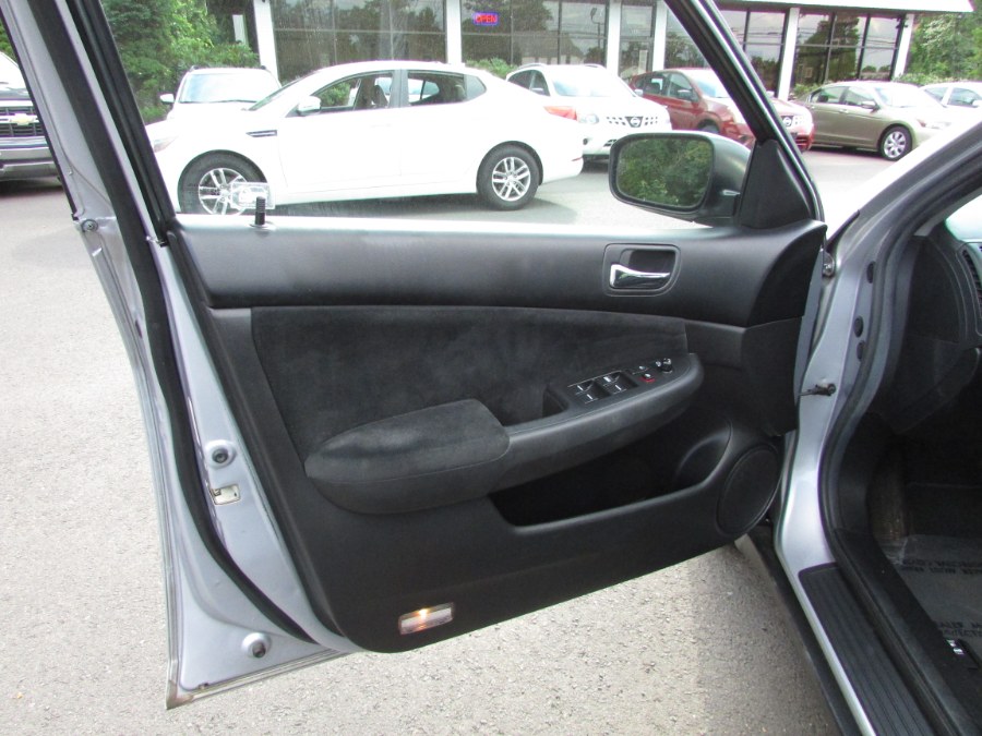 2005 Honda Accord Sdn LX AT, available for sale in East Windsor, Connecticut | United Auto Sales of E Windsor, Inc. East Windsor, Connecticut 2005 Honda Accord Sdn LX AT, available for sale in East Windsor, Connecticut | United Auto Sales of E Windsor, Inc. East Windsor, Connecticut