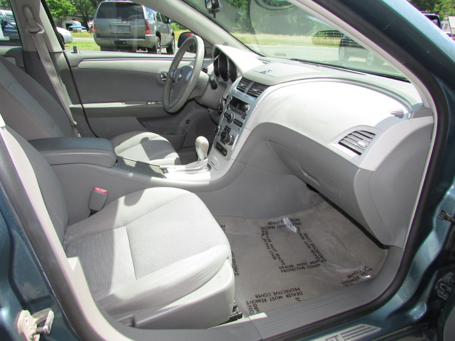 2009 Chevrolet Malibu 4dr Sdn LS w/1LS, available for sale in East Windsor, Connecticut | United Auto Sales of E Windsor, Inc. East Windsor, Connecticut 2009 Chevrolet Malibu 4dr Sdn LS w/1LS, available for sale in East Windsor, Connecticut | United Auto Sales of E Windsor, Inc. East Windsor, Connecticut