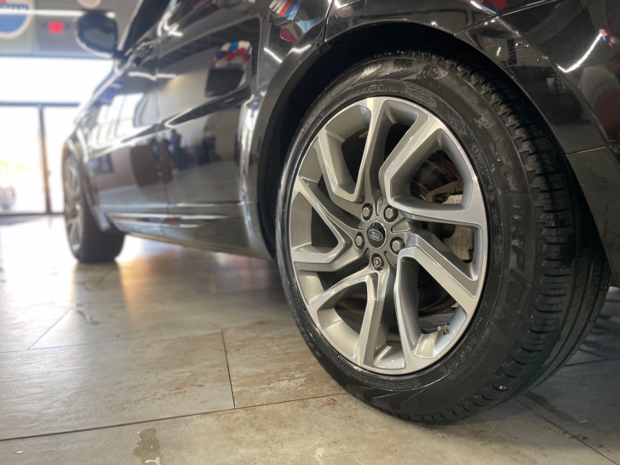 2019 Land Rover Range Rover Sport Turbo i6 MHEV HSE, available for sale in Hollis, New York | Jamaica 26 Motors. Hollis, New York 2019 Land Rover Range Rover Sport Turbo i6 MHEV HSE, available for sale in Hollis, New York | Jamaica 26 Motors. Hollis, New York