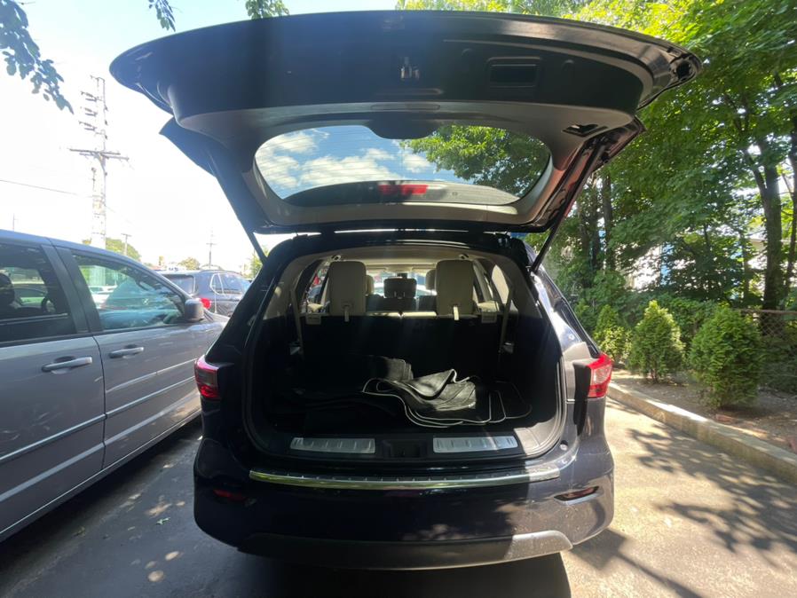 2015 INFINITI QX60 CLEAN CARFAX!, available for sale in Elmont, New York | Sunrise of Elmont. Elmont, New York 2015 INFINITI QX60 CLEAN CARFAX!, available for sale in Elmont, New York | Sunrise of Elmont. Elmont, New York