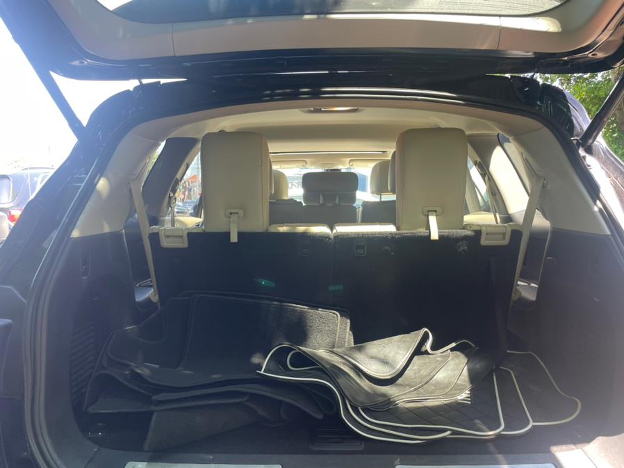 2015 INFINITI QX60 CLEAN CARFAX!, available for sale in Elmont, New York | Sunrise of Elmont. Elmont, New York 2015 INFINITI QX60 CLEAN CARFAX!, available for sale in Elmont, New York | Sunrise of Elmont. Elmont, New York