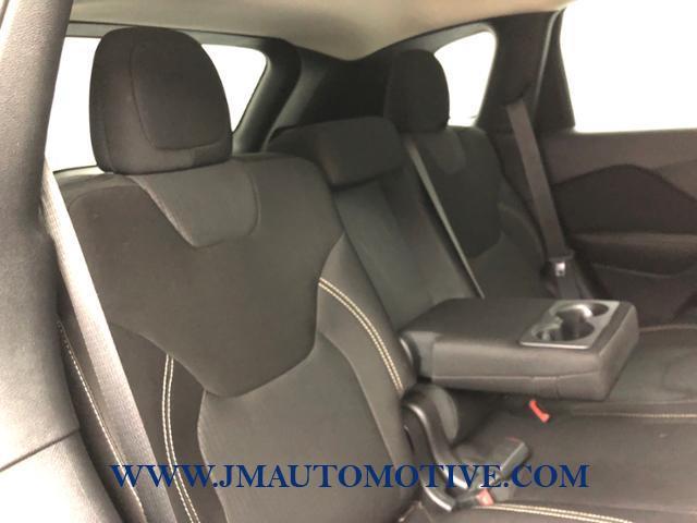 2015 Jeep Cherokee 4WD 4dr Latitude, available for sale in Naugatuck, Connecticut | J&M Automotive Sls&Svc LLC. Naugatuck, Connecticut 2015 Jeep Cherokee 4WD 4dr Latitude, available for sale in Naugatuck, Connecticut | J&M Automotive Sls&Svc LLC. Naugatuck, Connecticut