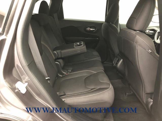 2015 Jeep Cherokee 4WD 4dr Latitude, available for sale in Naugatuck, Connecticut | J&M Automotive Sls&Svc LLC. Naugatuck, Connecticut 2015 Jeep Cherokee 4WD 4dr Latitude, available for sale in Naugatuck, Connecticut | J&M Automotive Sls&Svc LLC. Naugatuck, Connecticut