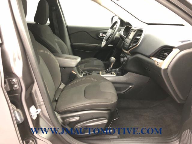 2015 Jeep Cherokee 4WD 4dr Latitude, available for sale in Naugatuck, Connecticut | J&M Automotive Sls&Svc LLC. Naugatuck, Connecticut 2015 Jeep Cherokee 4WD 4dr Latitude, available for sale in Naugatuck, Connecticut | J&M Automotive Sls&Svc LLC. Naugatuck, Connecticut
