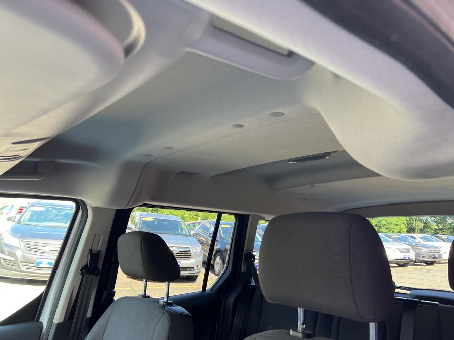 2015 Ford Transit Connect Wagon 4dr Wgn XLT w/Rear Liftgate, available for sale in Waterbury, Connecticut | National Auto Brokers, Inc.. Waterbury, Connecticut 2015 Ford Transit Connect Wagon 4dr Wgn XLT w/Rear Liftgate, available for sale in Waterbury, Connecticut | National Auto Brokers, Inc.. Waterbury, Connecticut