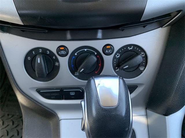 2014 Ford Focus SE, available for sale in Stratford, Connecticut | Wiz Leasing Inc. Stratford, Connecticut 2014 Ford Focus SE, available for sale in Stratford, Connecticut | Wiz Leasing Inc. Stratford, Connecticut