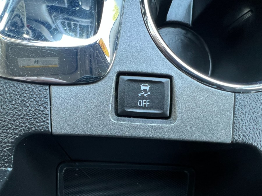 2015 Chevrolet Equinox AWD 4dr LT w/2LT, available for sale in Bristol, Connecticut | Bristol Auto Center LLC. Bristol, Connecticut 2015 Chevrolet Equinox AWD 4dr LT w/2LT, available for sale in Bristol, Connecticut | Bristol Auto Center LLC. Bristol, Connecticut