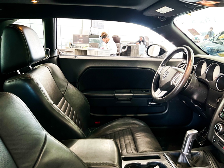 Used Dodge Challenger 2dr Cpe R/T Plus 2013 | Luxury Motor Club. Franklin Square, New York Used Dodge Challenger 2dr Cpe R/T Plus 2013 | Luxury Motor Club. Franklin Square, New York