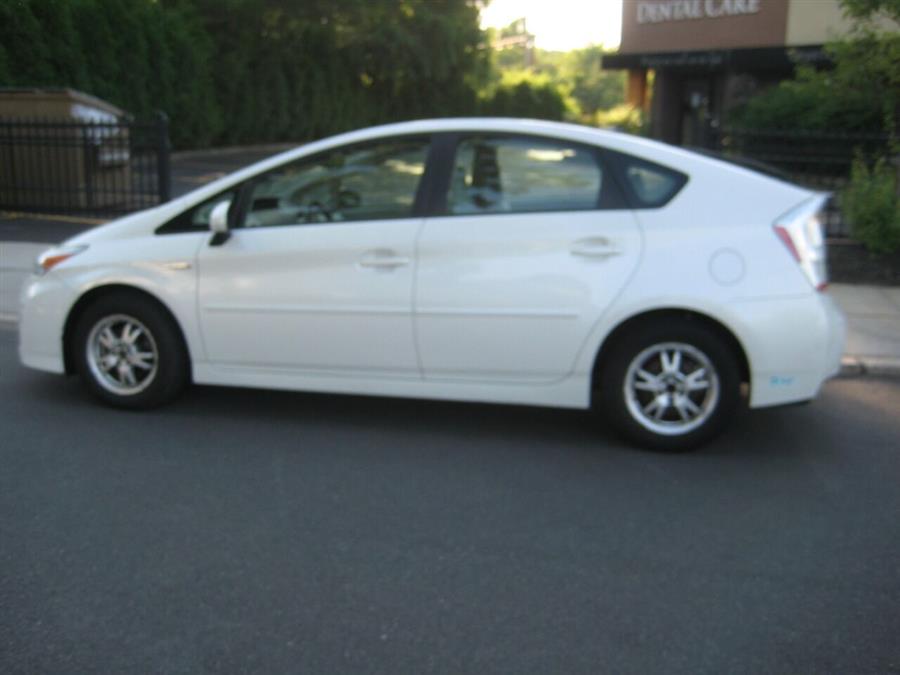 2010 Toyota Prius III 4dr Hatchback, available for sale in Massapequa, New York | Rite Choice Auto Inc.. Massapequa, New York 2010 Toyota Prius III 4dr Hatchback, available for sale in Massapequa, New York | Rite Choice Auto Inc.. Massapequa, New York