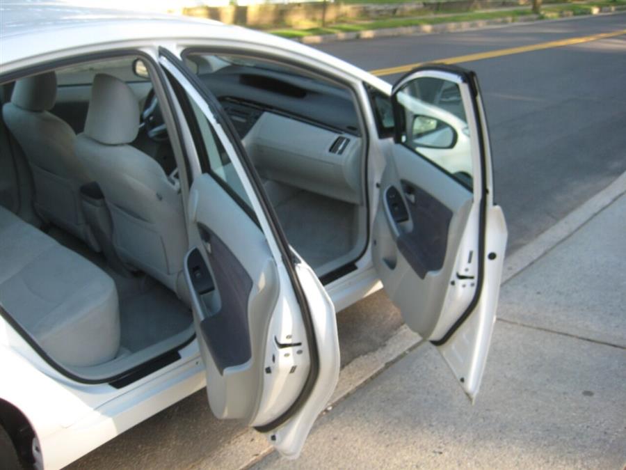 2010 Toyota Prius III 4dr Hatchback, available for sale in Massapequa, New York | Rite Choice Auto Inc.. Massapequa, New York 2010 Toyota Prius III 4dr Hatchback, available for sale in Massapequa, New York | Rite Choice Auto Inc.. Massapequa, New York