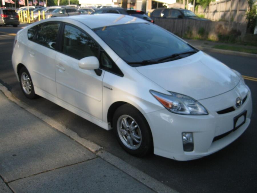 2010 Toyota Prius III 4dr Hatchback, available for sale in Massapequa, New York | Rite Choice Auto Inc.. Massapequa, New York 2010 Toyota Prius III 4dr Hatchback, available for sale in Massapequa, New York | Rite Choice Auto Inc.. Massapequa, New York