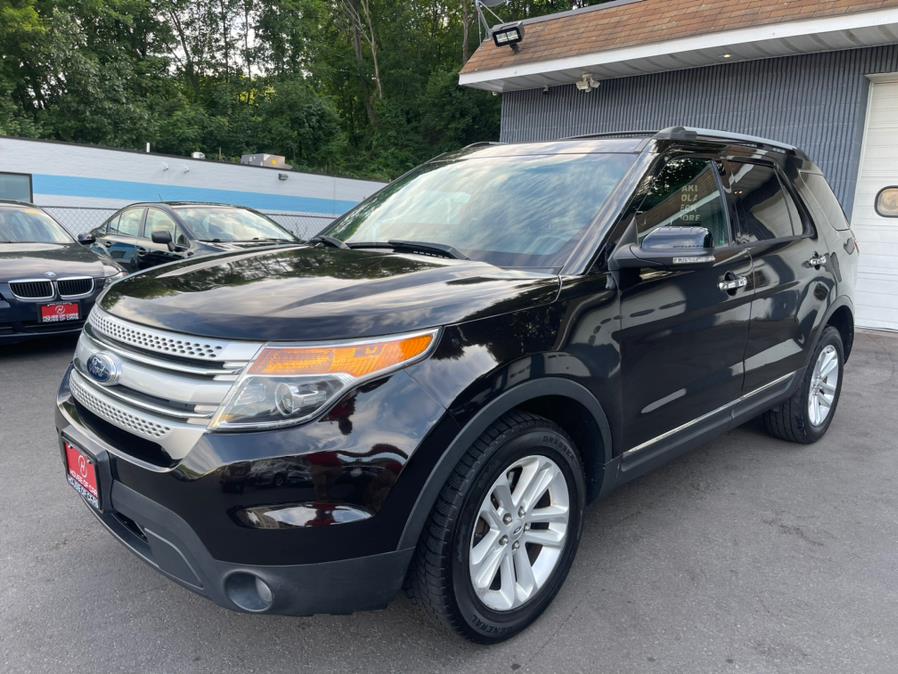 Used Ford Explorer 4WD 4dr XLT 2013 | House of Cars LLC. Waterbury, Connecticut