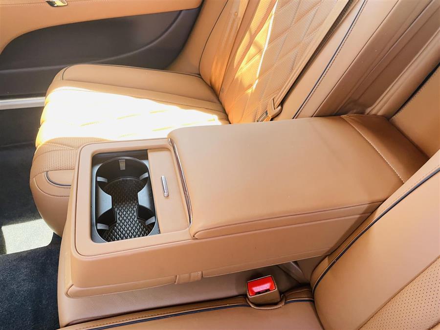 Used Bentley Flying Spur 4dr Sdn V8 2016 | Northshore Motors. Syosset , New York Used Bentley Flying Spur 4dr Sdn V8 2016 | Northshore Motors. Syosset , New York