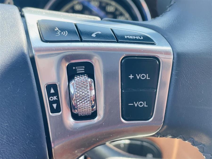 Used Bentley Flying Spur 4dr Sdn V8 2016 | Northshore Motors. Syosset , New York Used Bentley Flying Spur 4dr Sdn V8 2016 | Northshore Motors. Syosset , New York