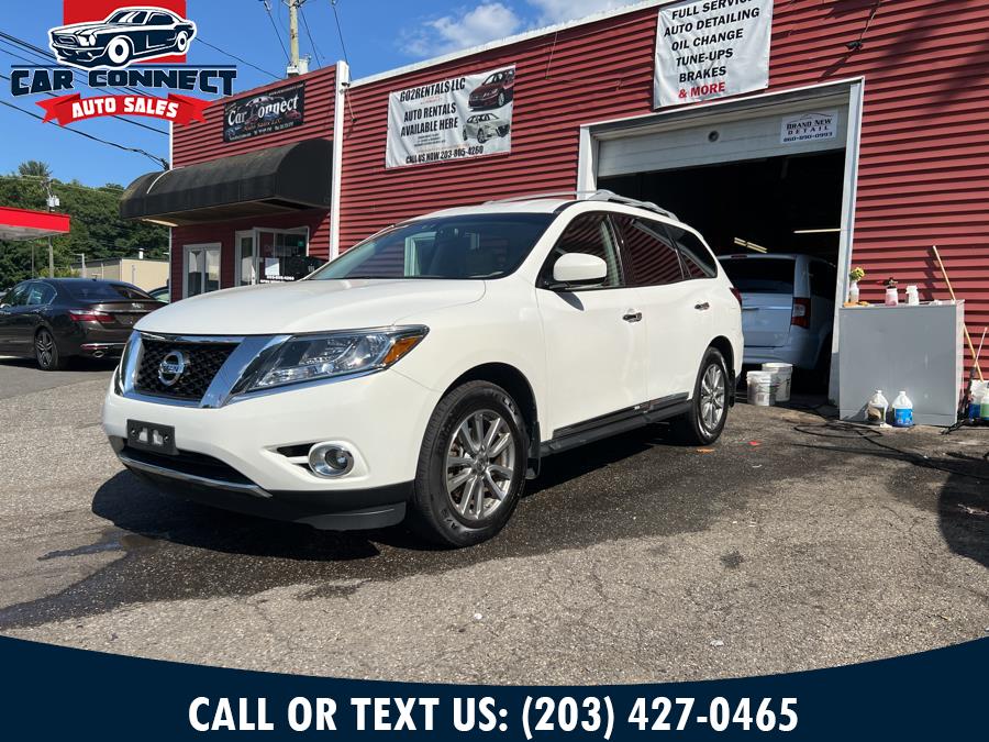 2013 Nissan Pathfinder 4WD 4dr S, available for sale in Waterbury, Connecticut | Car Connect Auto Sales LLC. Waterbury, Connecticut