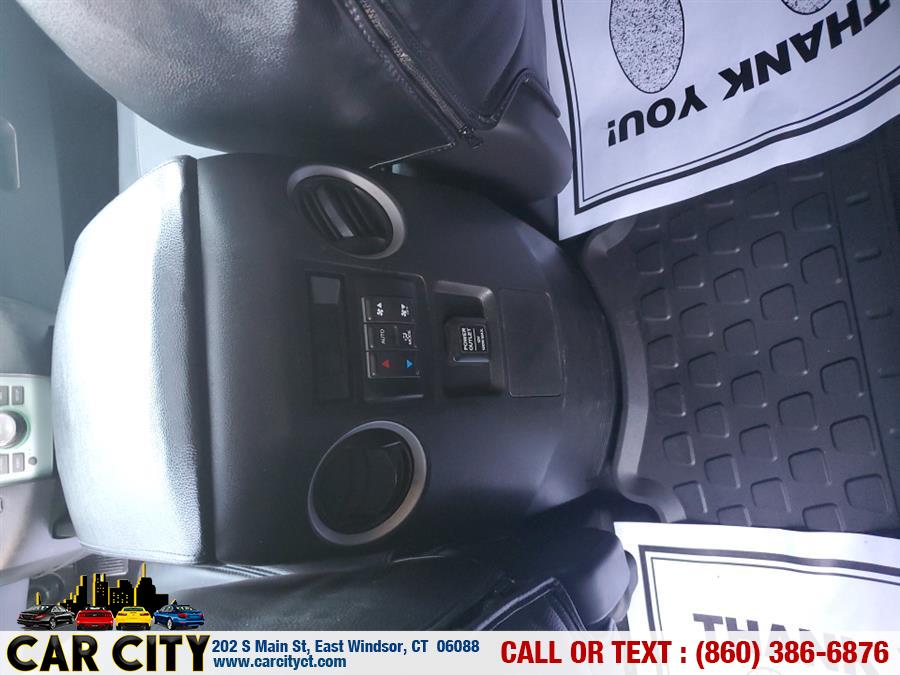 Used Honda Pilot 4WD 4dr Touring w/Navi 2010 | Car City LLC. East Windsor, Connecticut Used Honda Pilot 4WD 4dr Touring w/Navi 2010 | Car City LLC. East Windsor, Connecticut