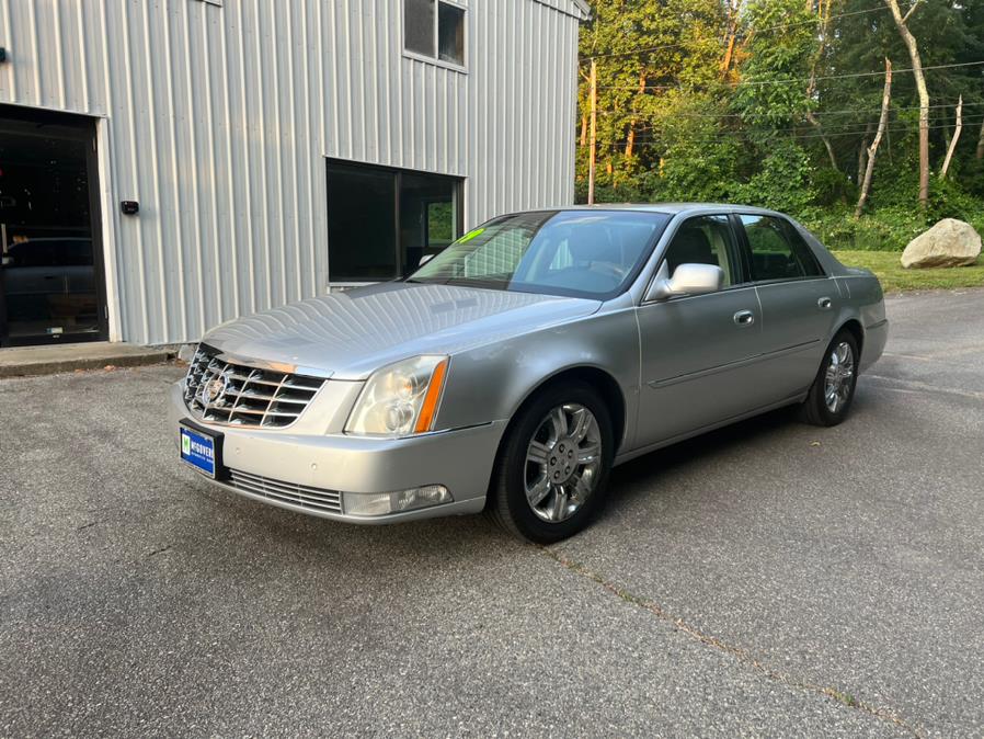 Used Cadillac DTS 4dr Sdn w/1SE 2009 | Gas On The Run. Swansea, Massachusetts