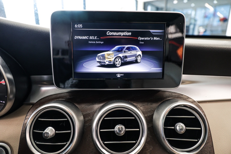 2018 Mercedes-Benz GLC GLC 300 4MATIC SUV, available for sale in ELMONT, New York | 26 Motors Long Island. ELMONT, New York 2018 Mercedes-Benz GLC GLC 300 4MATIC SUV, available for sale in ELMONT, New York | 26 Motors Long Island. ELMONT, New York