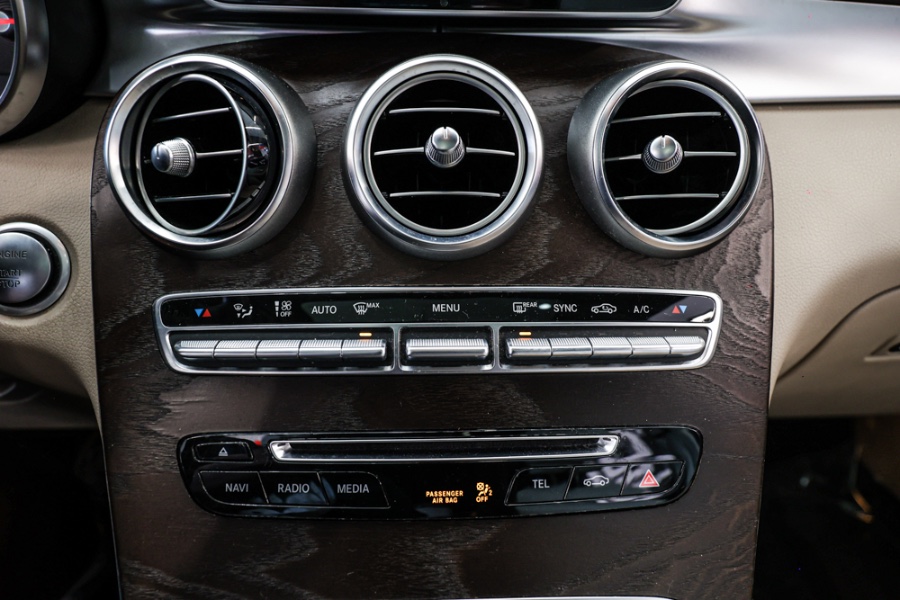 2018 Mercedes-Benz GLC GLC 300 4MATIC SUV, available for sale in ELMONT, New York | 26 Motors Long Island. ELMONT, New York 2018 Mercedes-Benz GLC GLC 300 4MATIC SUV, available for sale in ELMONT, New York | 26 Motors Long Island. ELMONT, New York