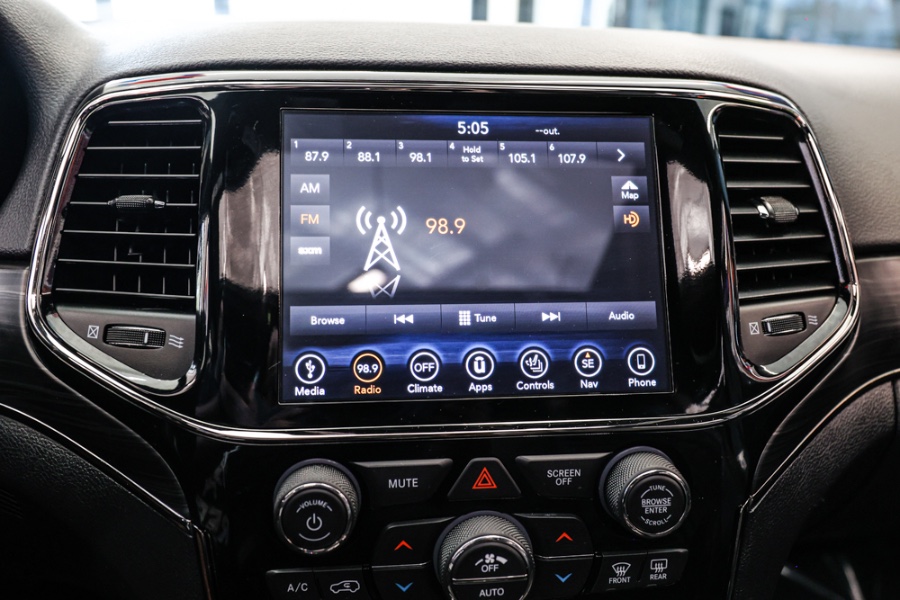 2019 Jeep Grand Cherokee Limited 4x4, available for sale in ELMONT, New York | 26 Motors Long Island. ELMONT, New York 2019 Jeep Grand Cherokee Limited 4x4, available for sale in ELMONT, New York | 26 Motors Long Island. ELMONT, New York