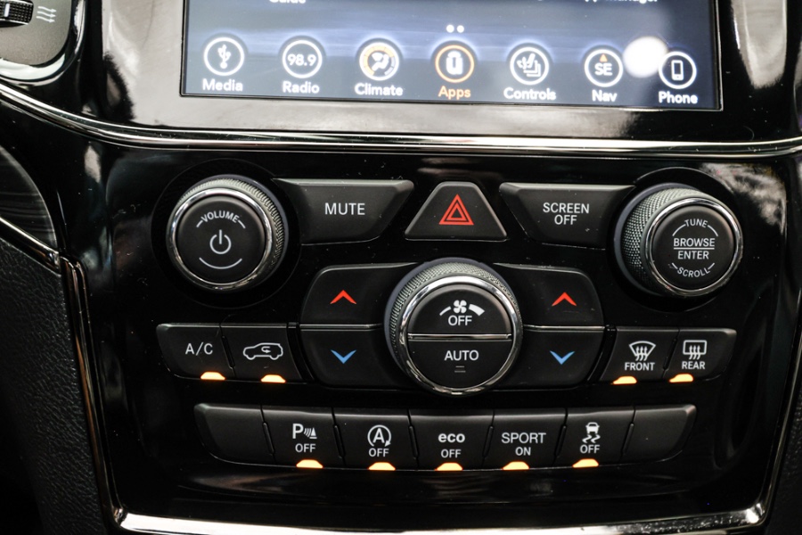 2019 Jeep Grand Cherokee Limited 4x4, available for sale in ELMONT, New York | 26 Motors Long Island. ELMONT, New York 2019 Jeep Grand Cherokee Limited 4x4, available for sale in ELMONT, New York | 26 Motors Long Island. ELMONT, New York
