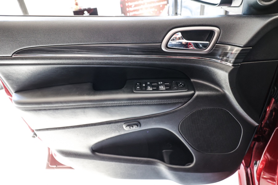 2019 Jeep Grand Cherokee Limited 4x4, available for sale in ELMONT, New York | 26 Motors Long Island. ELMONT, New York 2019 Jeep Grand Cherokee Limited 4x4, available for sale in ELMONT, New York | 26 Motors Long Island. ELMONT, New York