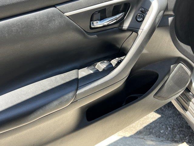 Used Nissan Altima 2.5 S 2016 | NY Luxury Motors. Elmont, New York Used Nissan Altima 2.5 S 2016 | NY Luxury Motors. Elmont, New York