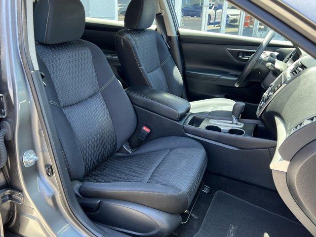 Used Nissan Altima 2.5 S 2016 | NY Luxury Motors. Elmont, New York Used Nissan Altima 2.5 S 2016 | NY Luxury Motors. Elmont, New York