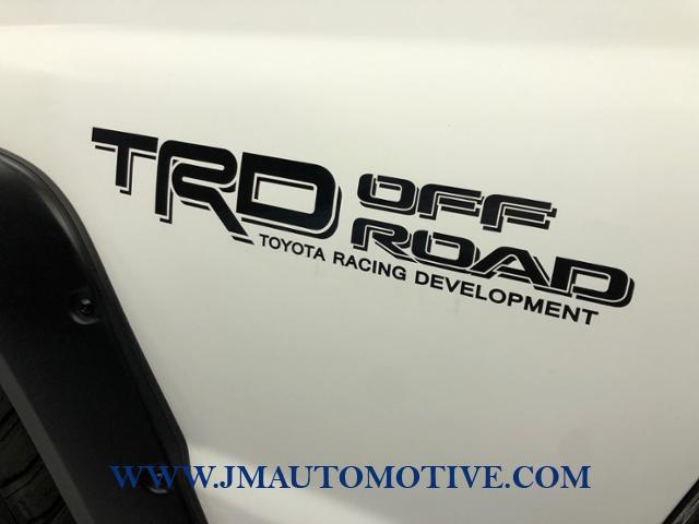 2015 Toyota Tacoma 4WD Double Cab V6 AT, available for sale in Naugatuck, Connecticut | J&M Automotive Sls&Svc LLC. Naugatuck, Connecticut 2015 Toyota Tacoma 4WD Double Cab V6 AT, available for sale in Naugatuck, Connecticut | J&M Automotive Sls&Svc LLC. Naugatuck, Connecticut