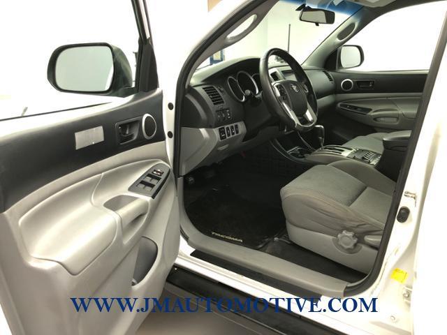 2015 Toyota Tacoma 4WD Double Cab V6 AT, available for sale in Naugatuck, Connecticut | J&M Automotive Sls&Svc LLC. Naugatuck, Connecticut 2015 Toyota Tacoma 4WD Double Cab V6 AT, available for sale in Naugatuck, Connecticut | J&M Automotive Sls&Svc LLC. Naugatuck, Connecticut