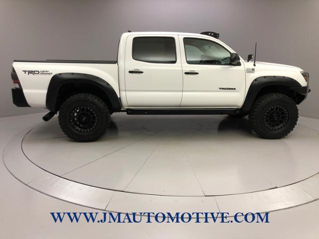 2015 Toyota Tacoma 4WD Double Cab V6 AT, available for sale in Naugatuck, Connecticut | J&M Automotive Sls&Svc LLC. Naugatuck, Connecticut 2015 Toyota Tacoma 4WD Double Cab V6 AT, available for sale in Naugatuck, Connecticut | J&M Automotive Sls&Svc LLC. Naugatuck, Connecticut