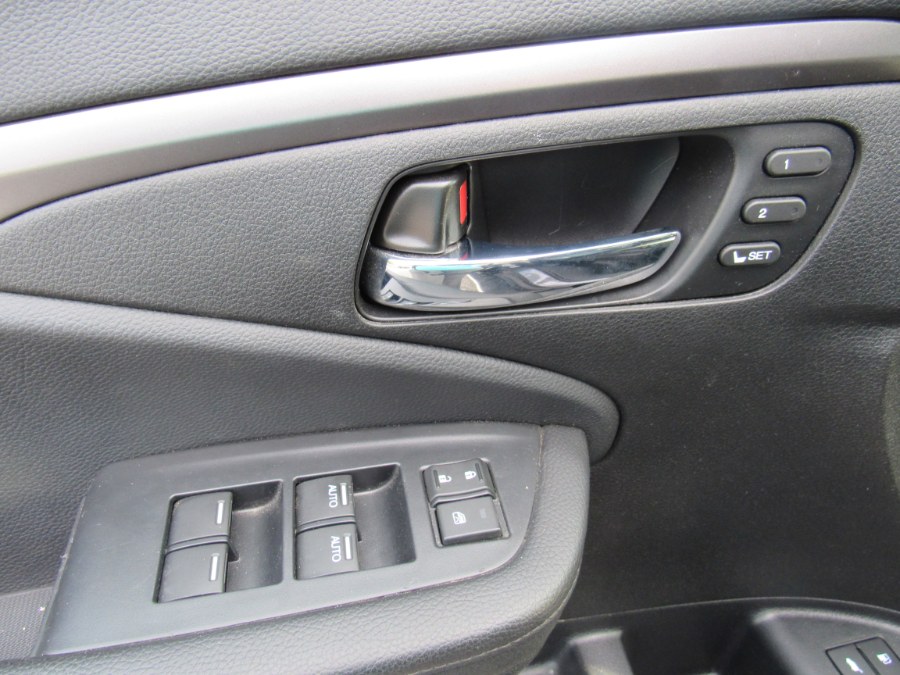 2021 Honda Pilot EX-L AWD, available for sale in Worcester, Massachusetts | Hilario's Auto Sales Inc.. Worcester, Massachusetts 2021 Honda Pilot EX-L AWD, available for sale in Worcester, Massachusetts | Hilario's Auto Sales Inc.. Worcester, Massachusetts